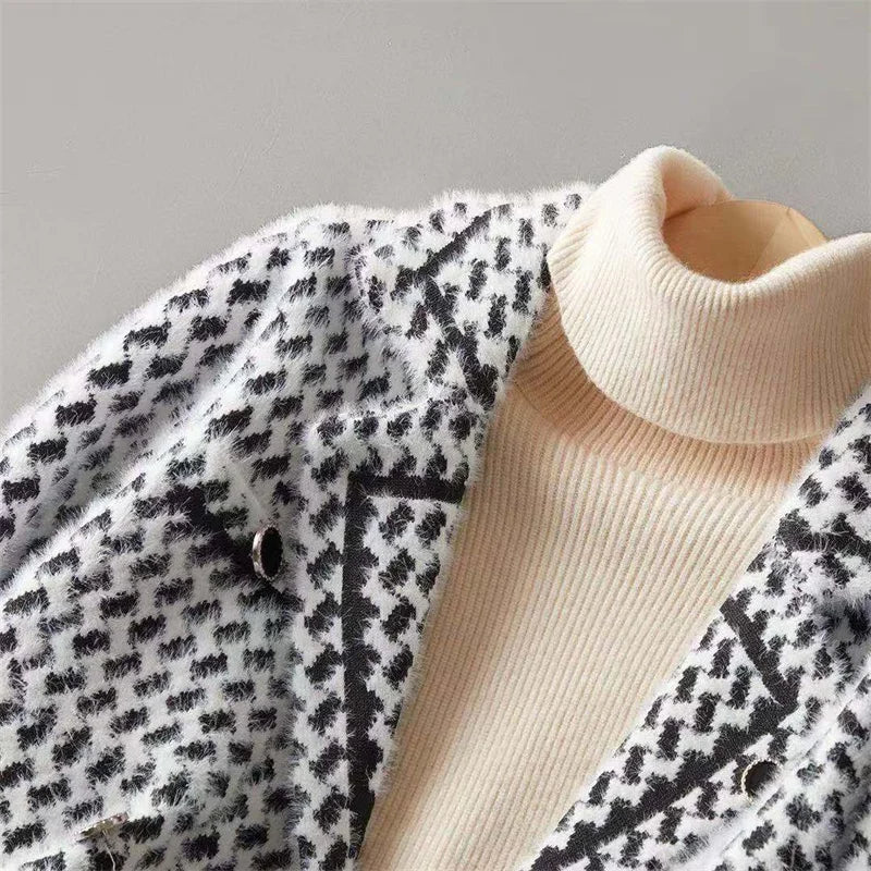 Women's Valencia Ladies Cashmere Jacket in White | Invictora.com