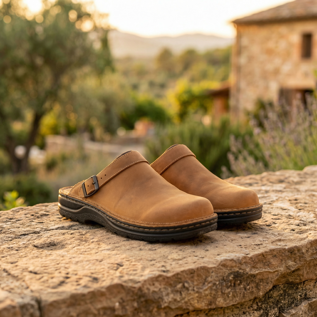 Women's Siena Leather Clogs in Dark Brown | Invictora.com