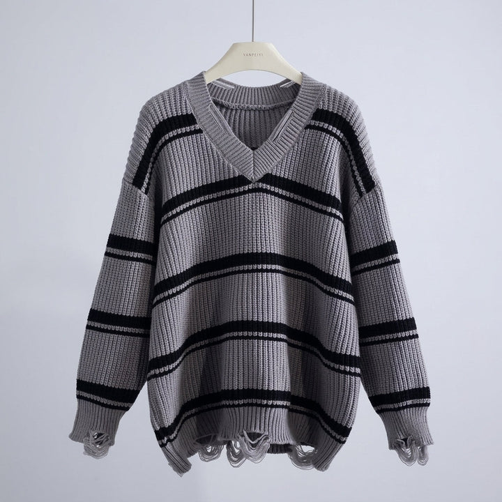 Women's Harlow Wool Pullover in White | Invictora.com