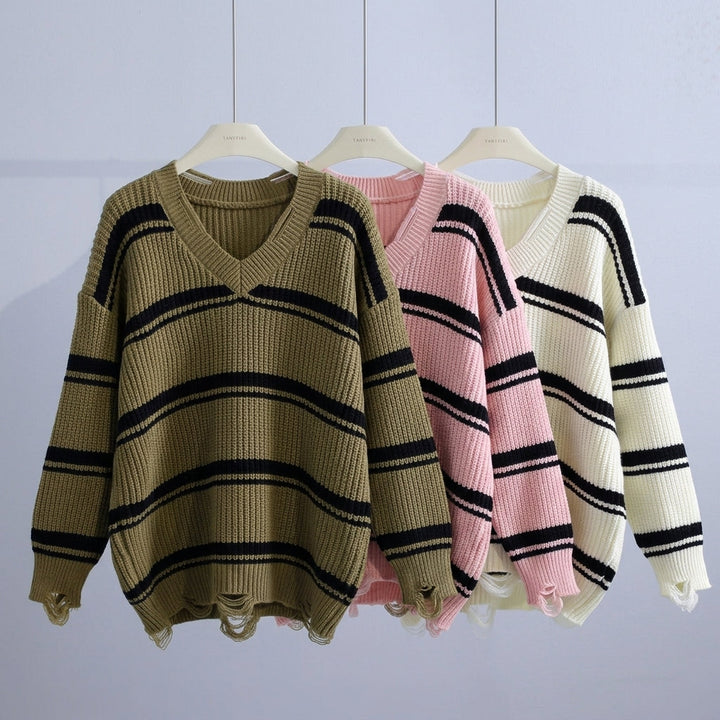 Women's Harlow Wool Pullover in White | Invictora.com