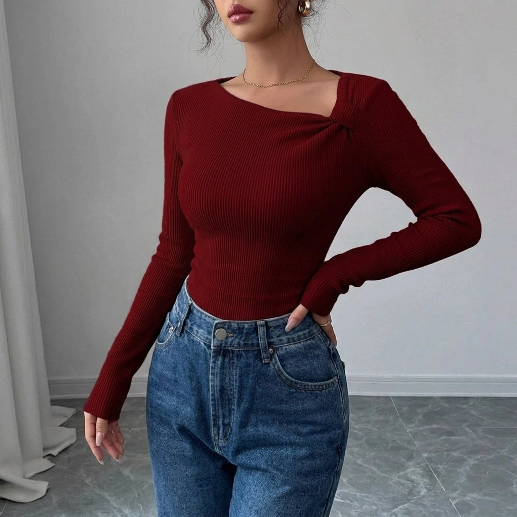 Women's Aveline Pleated Top in Cream | Invictora.com