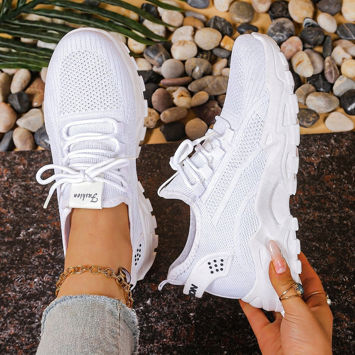Women's Maica Arch Support Sneakers product image | Invictora.com