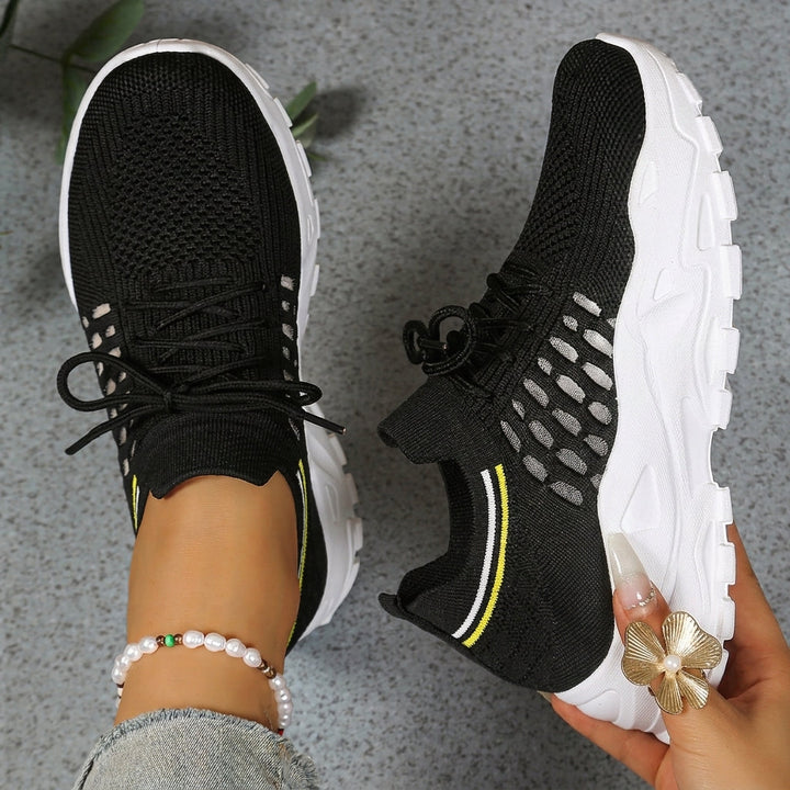 Women's Maica Arch Support Sneakers in Khaki | Invictora.com