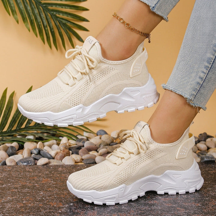 Women's Maica Arch Support Sneakers in Khaki | Invictora.com