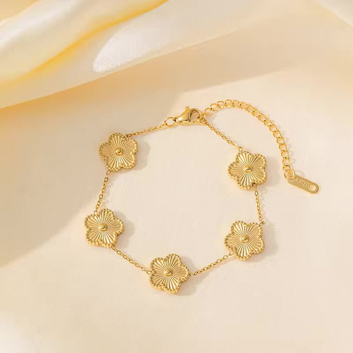 Women's Celestial Clover | Invictora.com