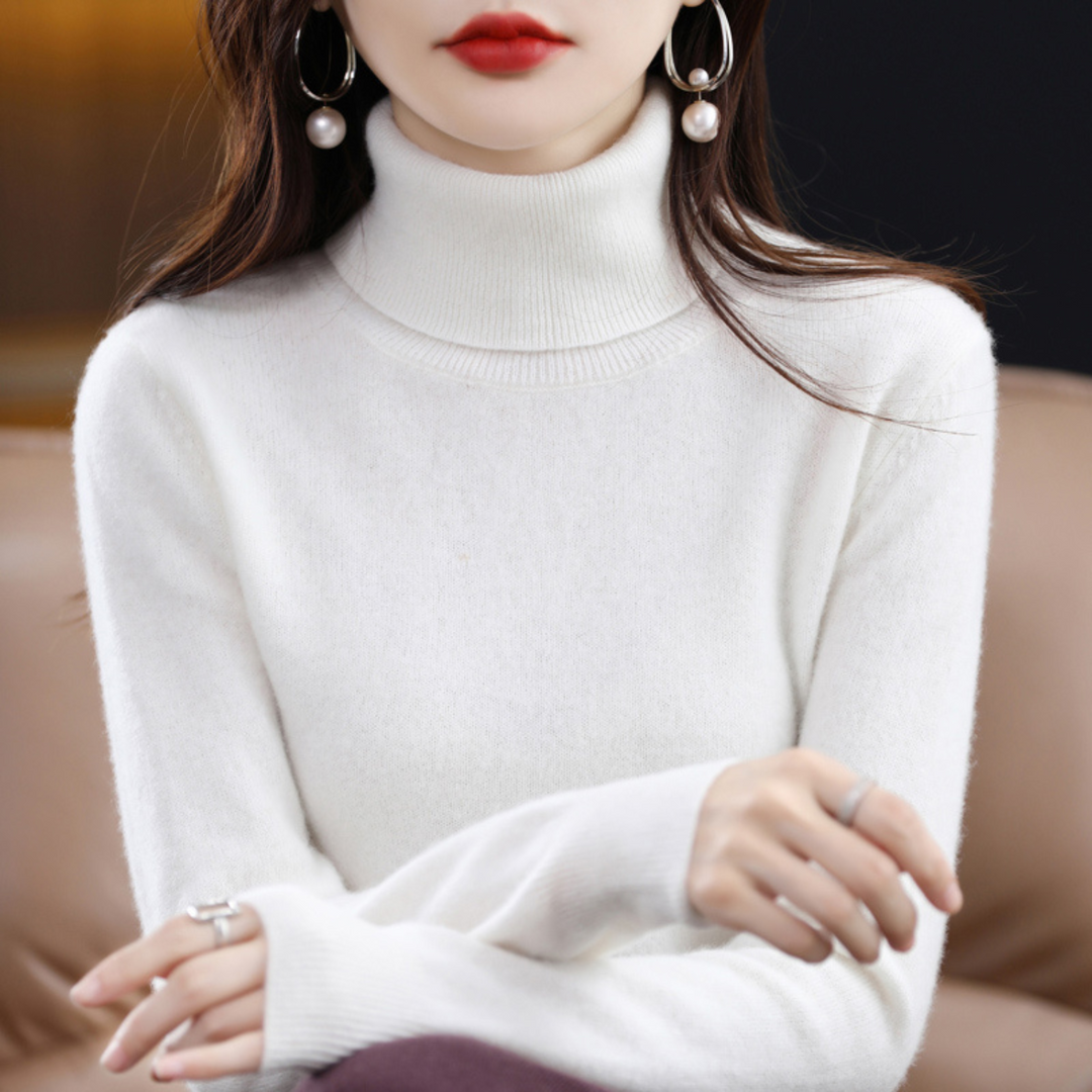 Women's Elena Cashmere Turtleneck in Blue | Invictora.com