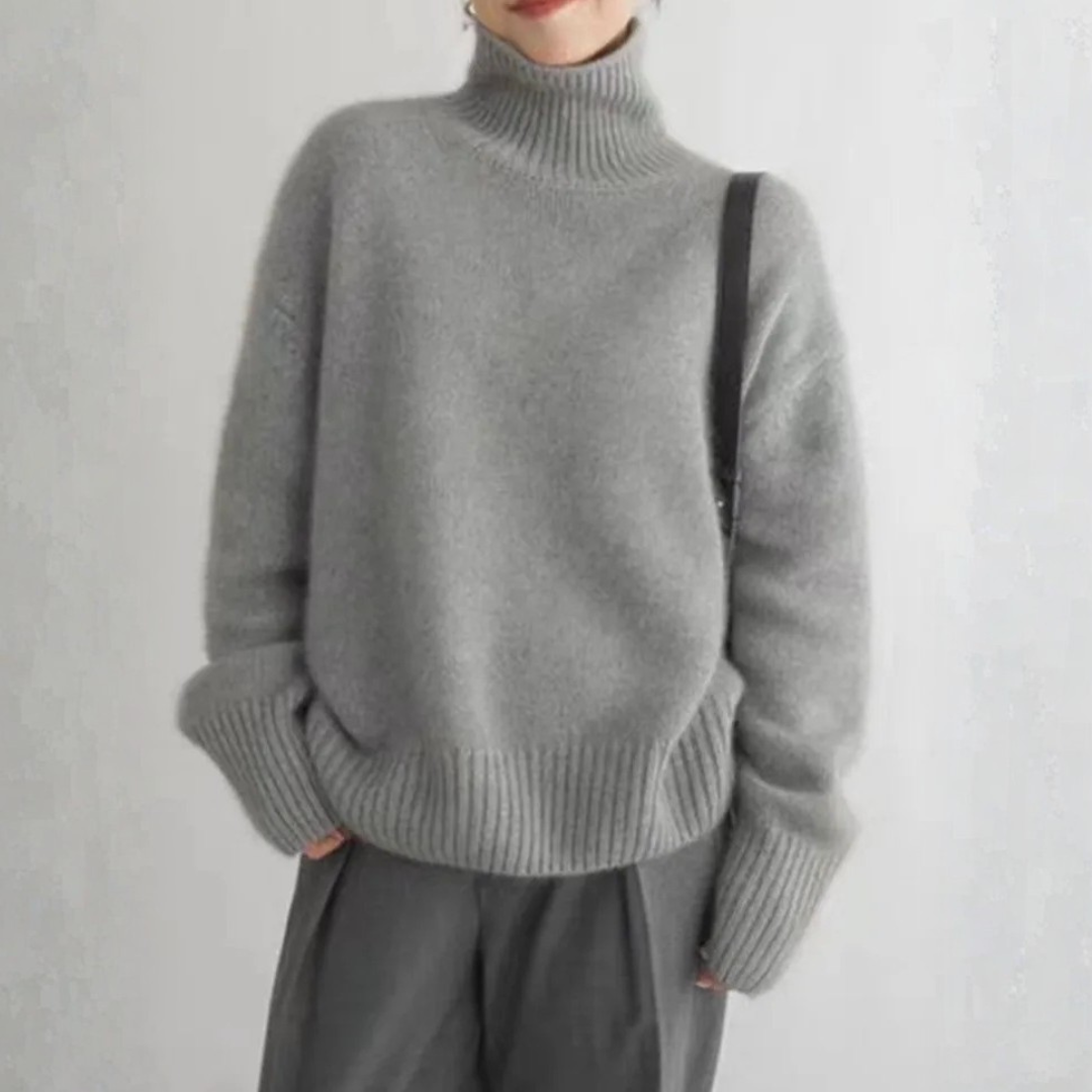 Women's Marais Cashmere Turtleneck Sweater in Taupe | Invictora.com