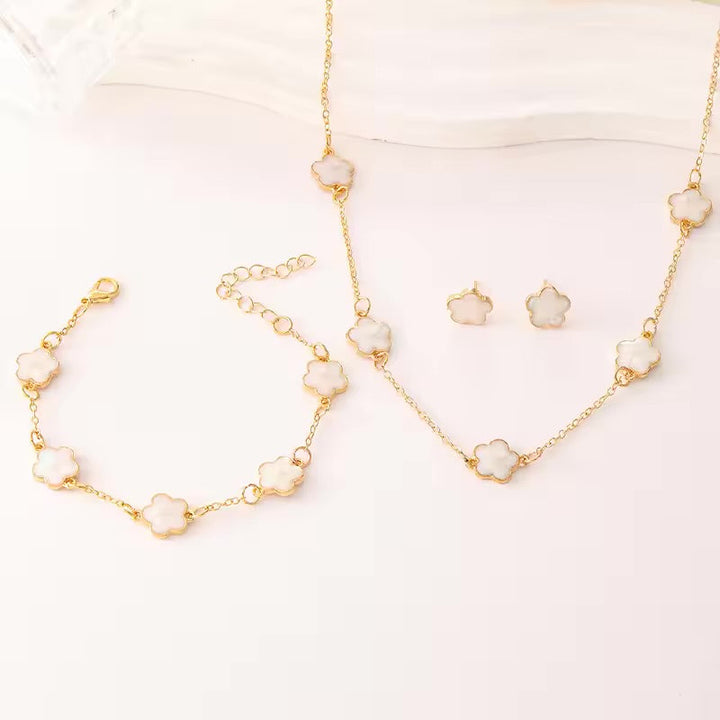 Women's Lucky Five Clover Set in White | Invictora.com