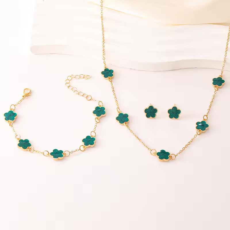 Women's Lucky Five Clover Set in Green | Invictora.com