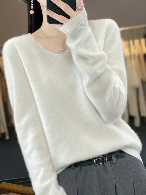 Women's Jumper – Relaxed-Fit V-Neck Knit
