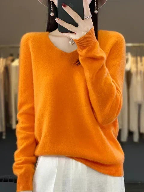 Women's Jumper – Relaxed-Fit V-Neck Knit