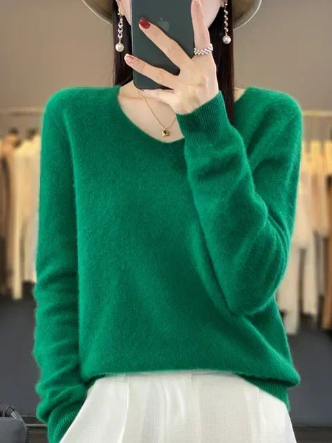 Women's Jumper – Relaxed-Fit V-Neck Knit