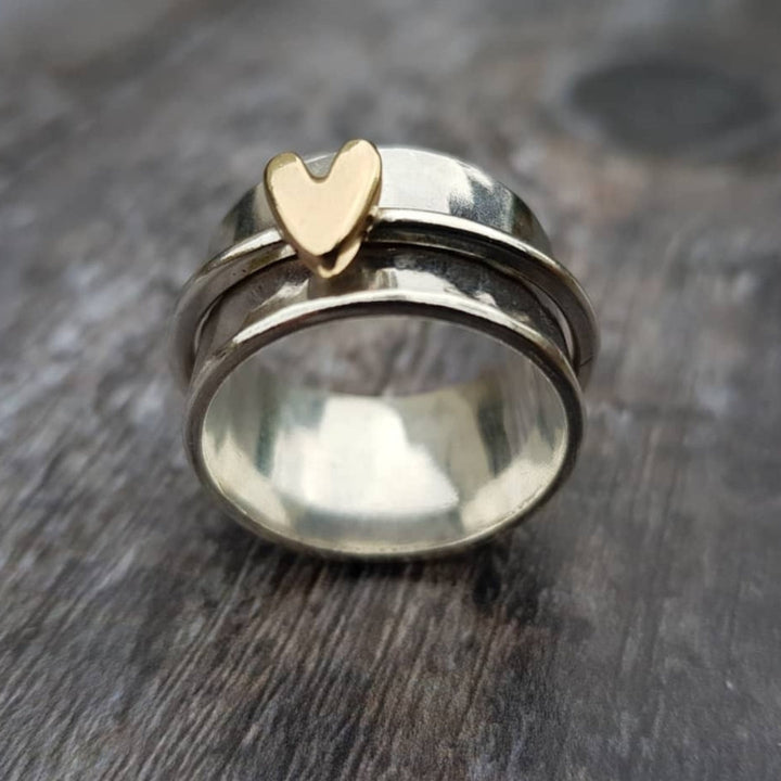 Women's Heartbeat Ring | Invictora.com