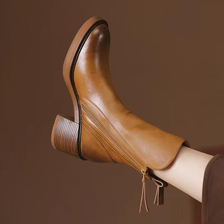Women's Bellora Leather Boots in Black | Invictora.com