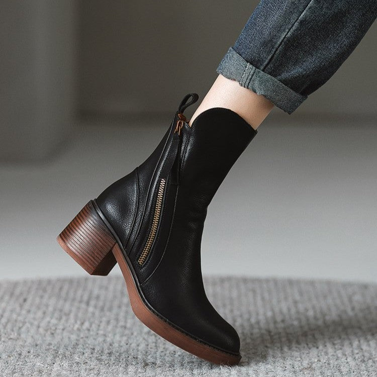 Women's Bellora Leather Boots in Black | Invictora.com