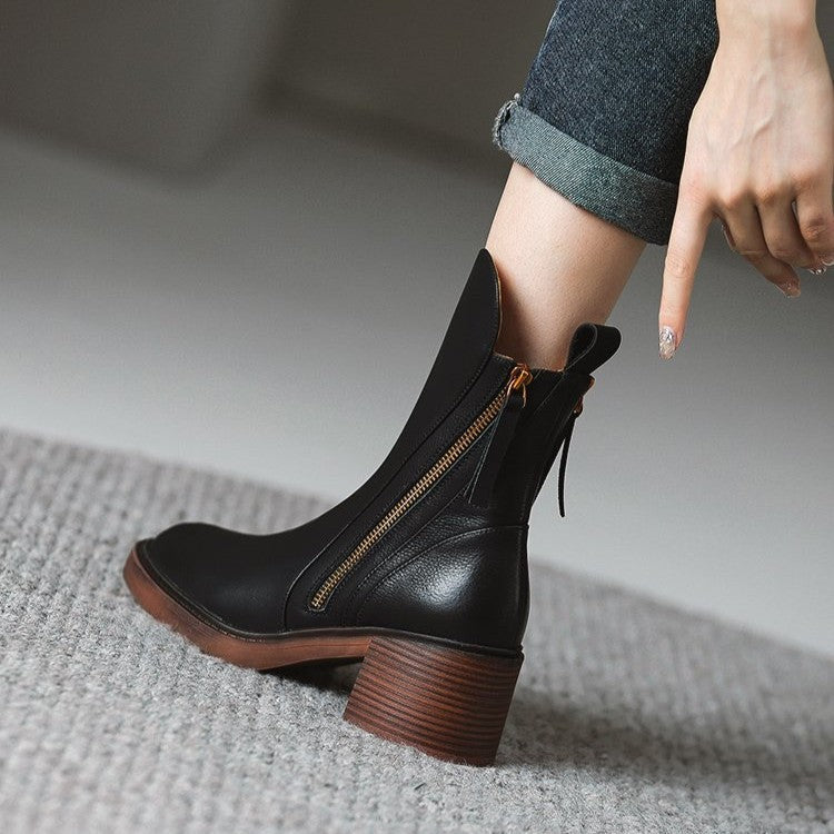 Women's Bellora Leather Boots in Black | Invictora.com