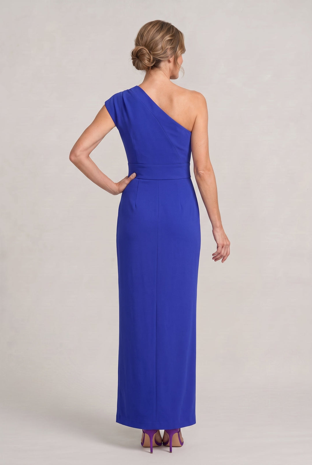 Women's One-Shoulder Maxi Evening Dress - Asymmetric Neckline product image | Invictora.com