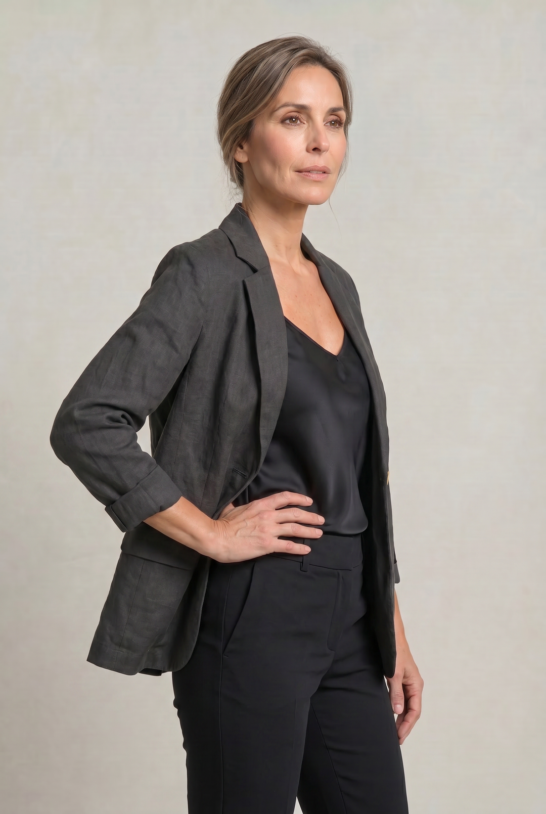 Women's Elegant Summer Blazer in Khaki | Invictora.com