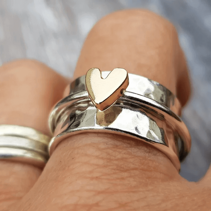 Women's Heartbeat Ring | Invictora.com