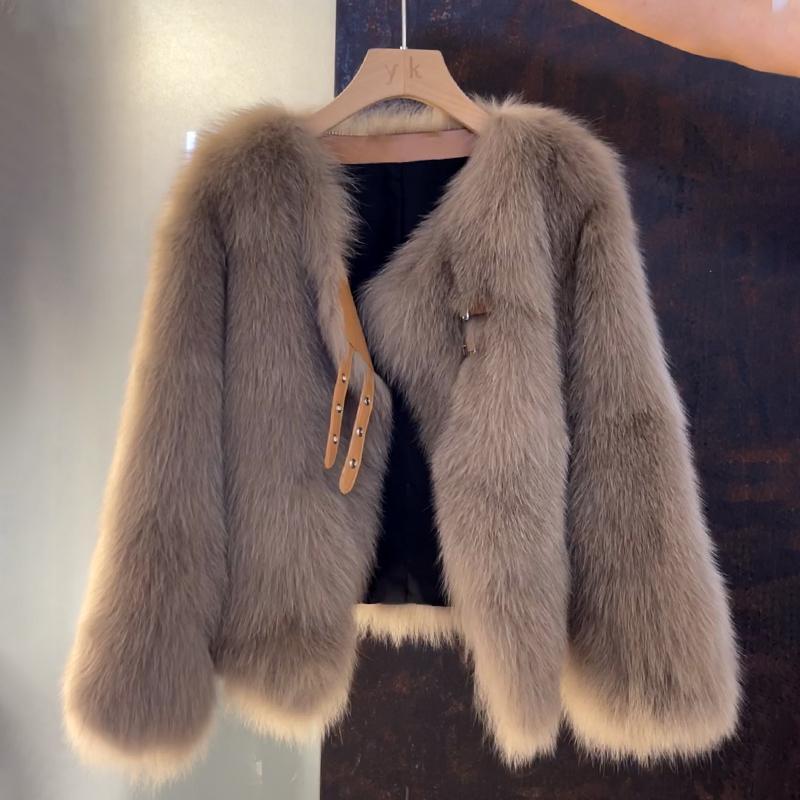 Women's Jacket – Faux Fur Buckle Detail