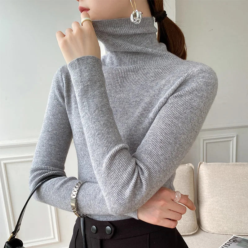 Women's Camille Cashmere Turtleneck | Invictora.com