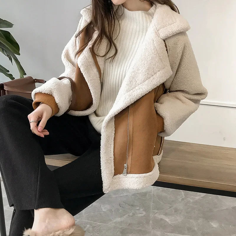 Women's Élodie Shearling Jacket in Mocha | Invictora.com