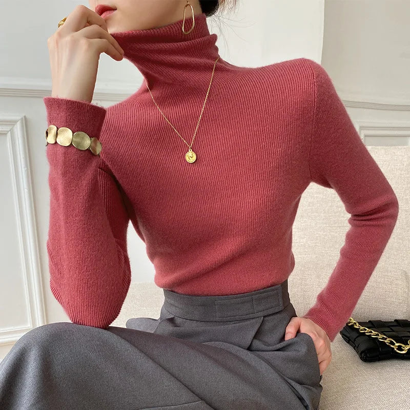 Women's Camille Cashmere Turtleneck in Ivory Pearl | Invictora.com
