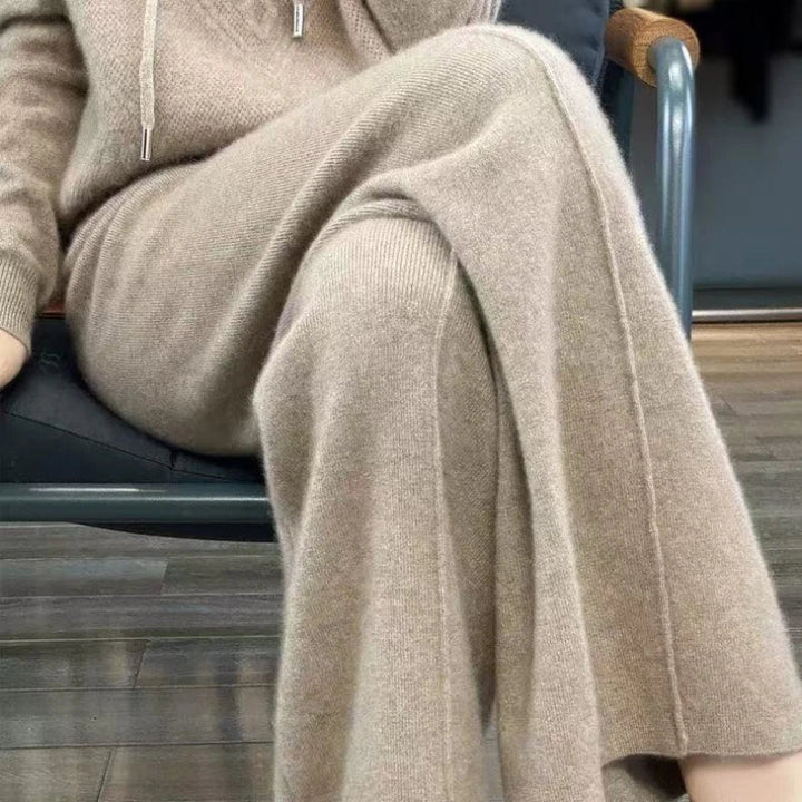Women's Siena Merino Knit Trousers | Invictora.com