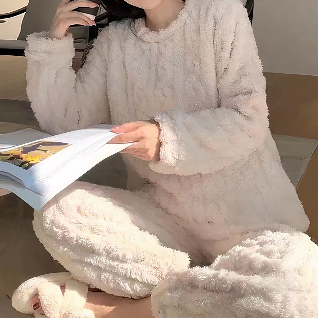 Women's Warm Fleece Pajama Set for Women in Pink | Invictora.com
