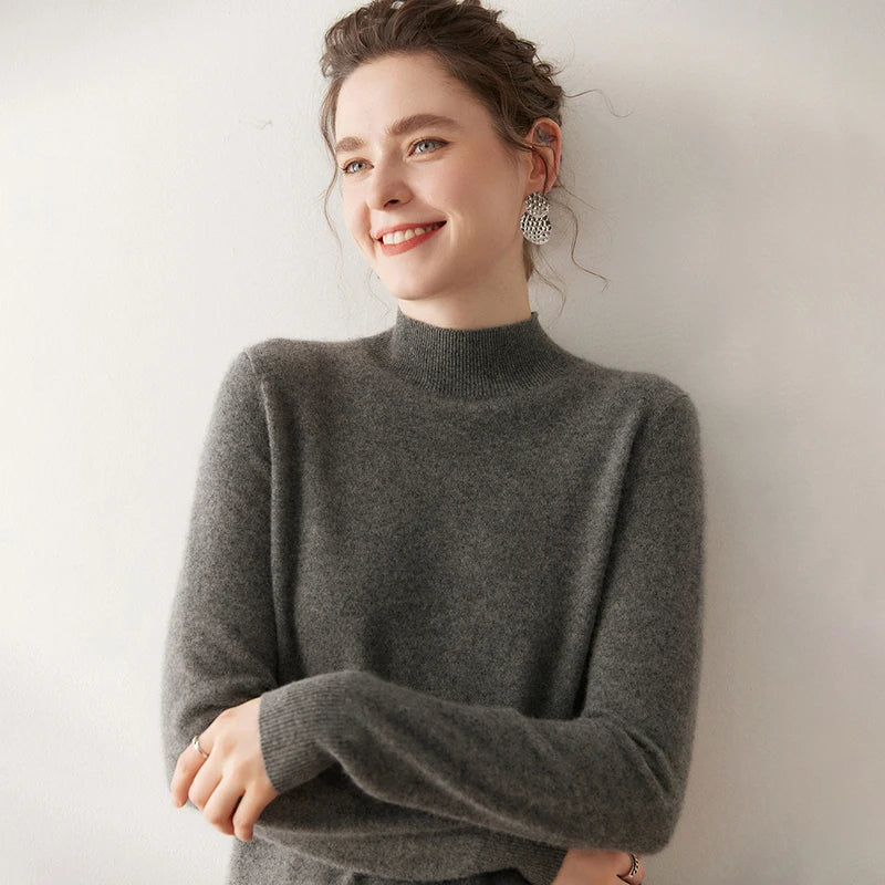 Women's Livia Cashmere Sweater in Cream | Invictora.com