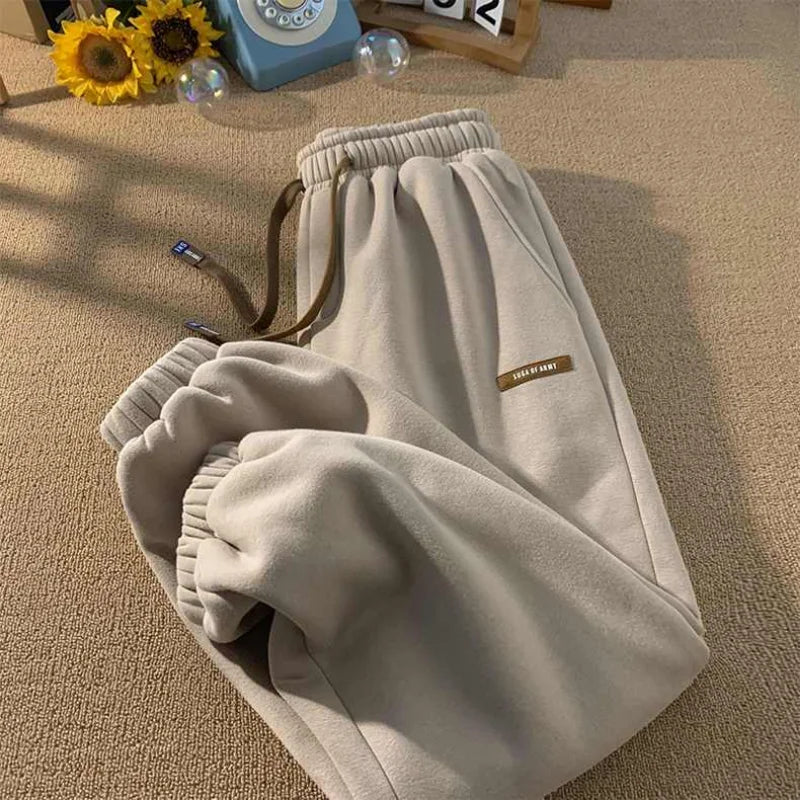 Women's Softear Fleece Joggers in Cream | Invictora.com