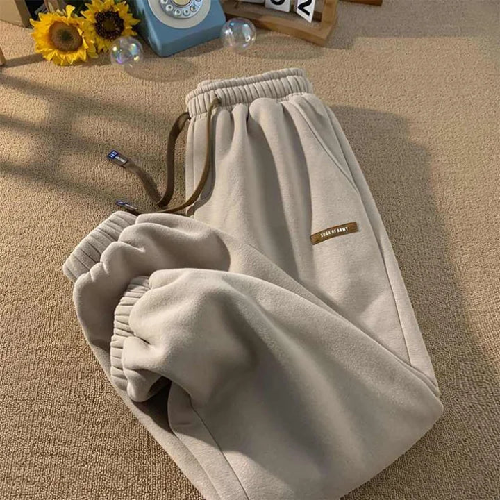 Women's Softear Fleece Joggers in Cream | Invictora.com