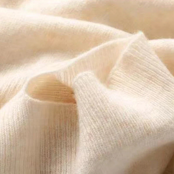 Women's Aurelia Wool Shawl in Cream | Invictora.com
