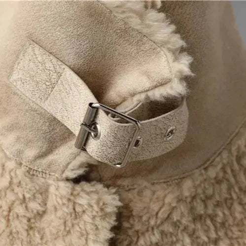 Women's Sofia Fleece Jacket in Camel | Invictora.com