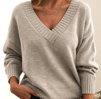 Women's Jumper – Relaxed Fit Classic Knit