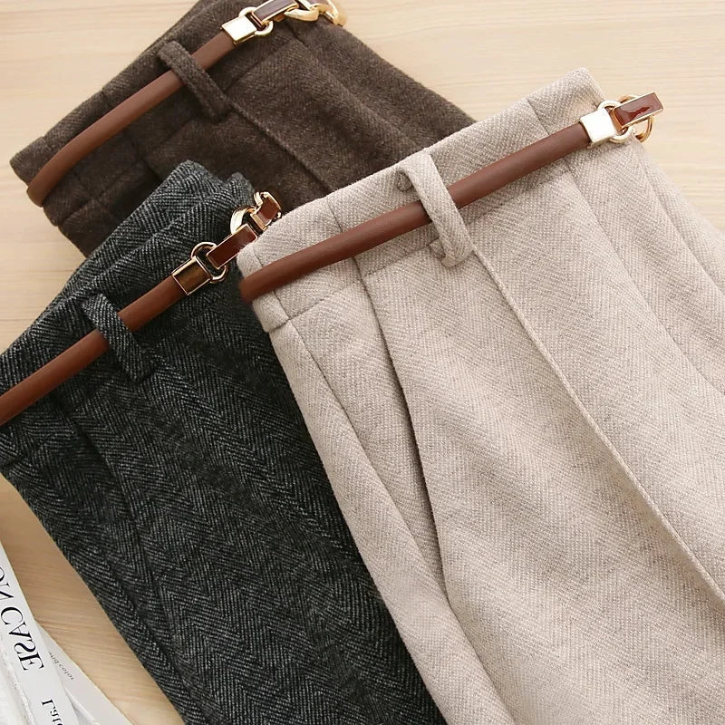Women's Aveline Wool Straight-Leg Trousers in Apricot | Invictora.com