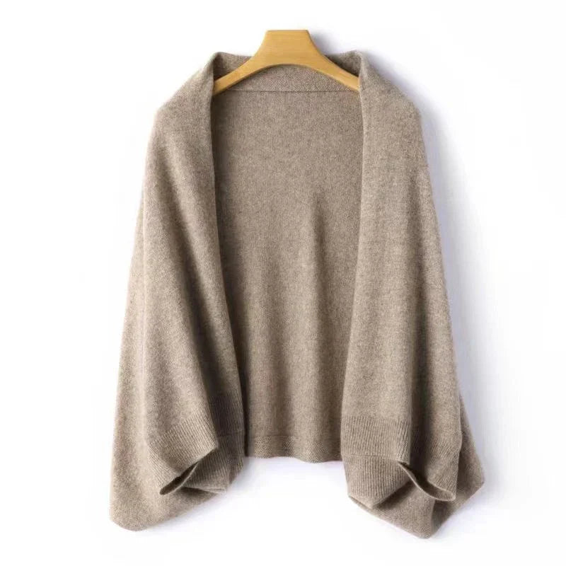 Women's Aurelia Wool Shawl in Cream | Invictora.com