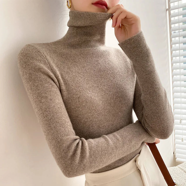 Women's Camille Cashmere Turtleneck in Ivory Pearl | Invictora.com