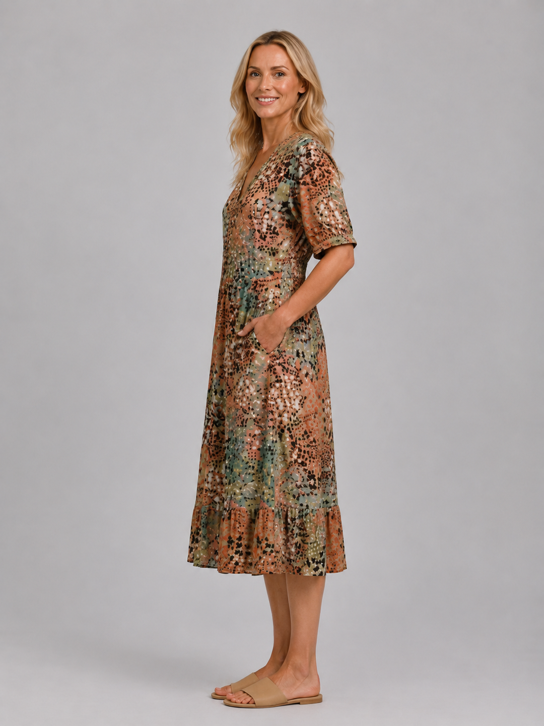 Women's Printed V-Neck Midi Dress – Relaxed Pocket Dress in Beige | Invictora.com