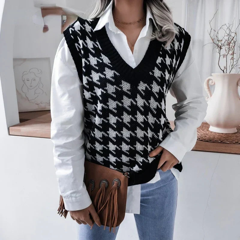 Women's Knitted Vest – Houndstooth V-Neck