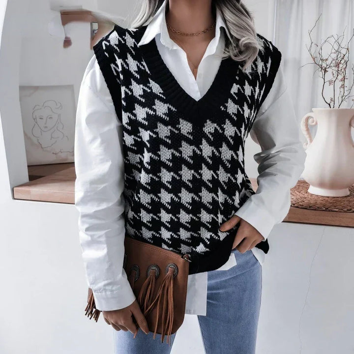 Women's Knitted Vest – Houndstooth V-Neck