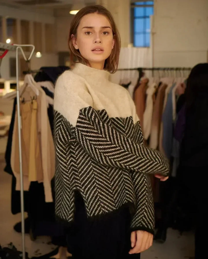 Women's Turtleneck Oversized Herringbone Colorblock Knitted Jumper