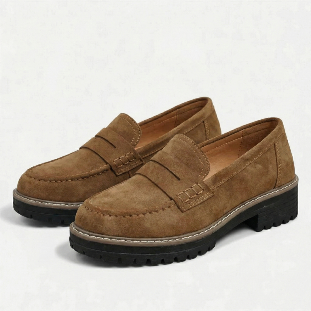 Women's Classic Comfort Loafers – Leather Look in Black | Invictora.com