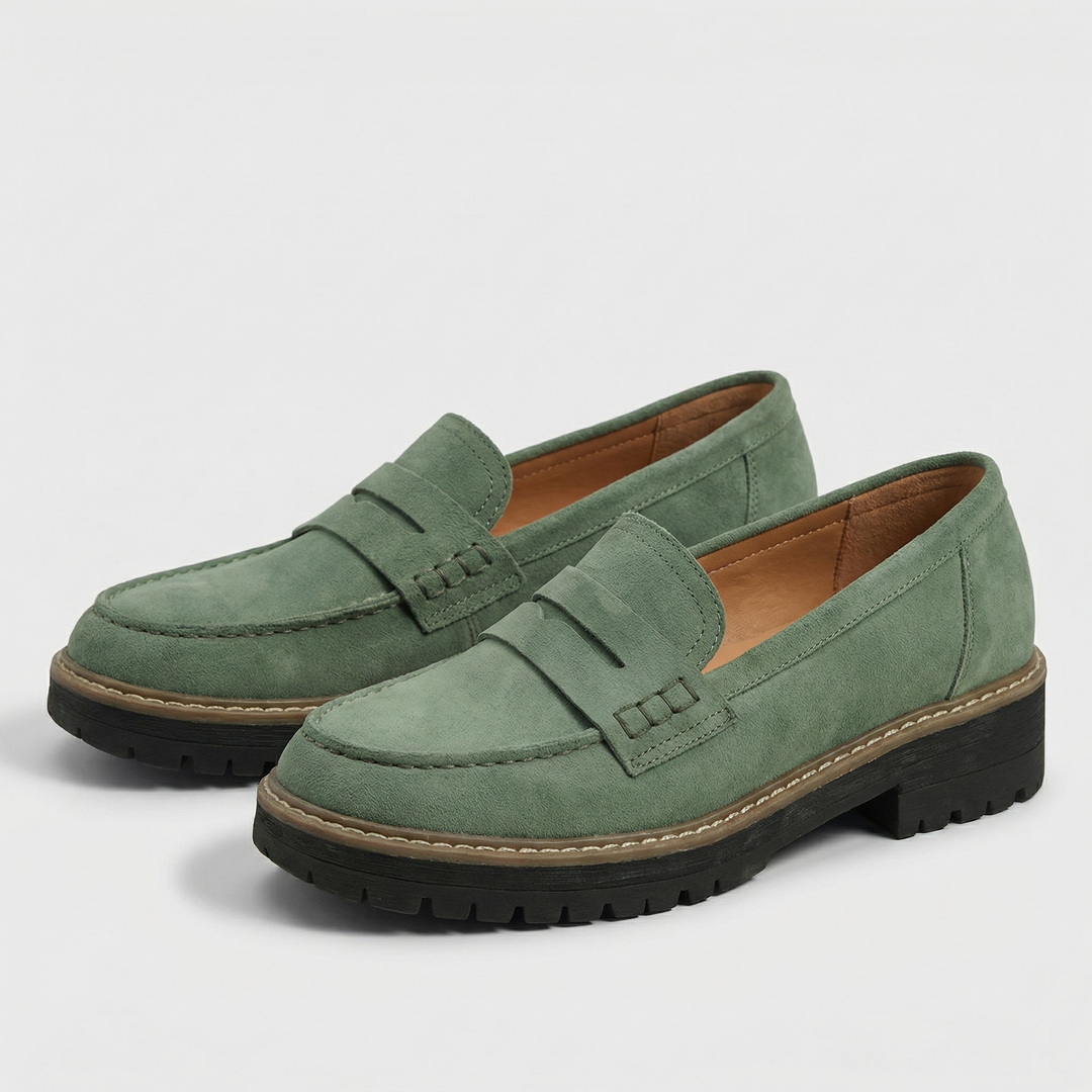 Women's Classic Comfort Loafers – Leather Look in Black | Invictora.com