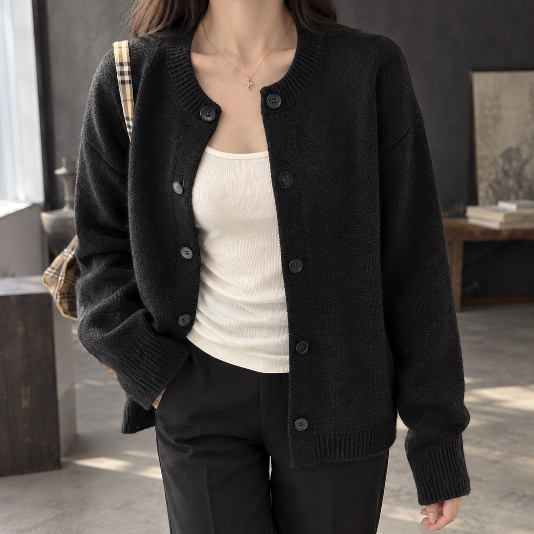 Women's Alma Relaxed Cardigan | Invictora.com