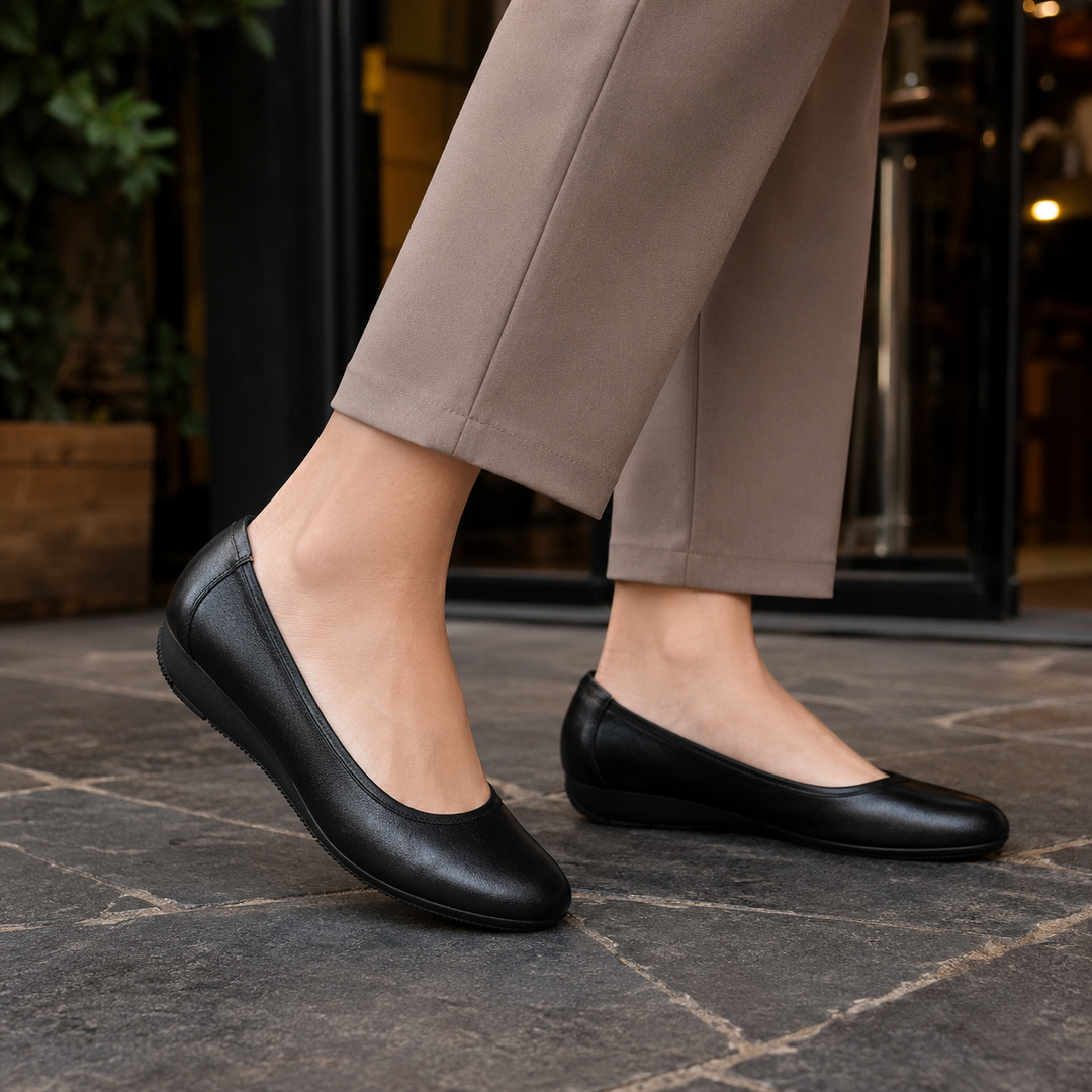 Women's Solari Leather Wedge Pumps product image | Invictora.com