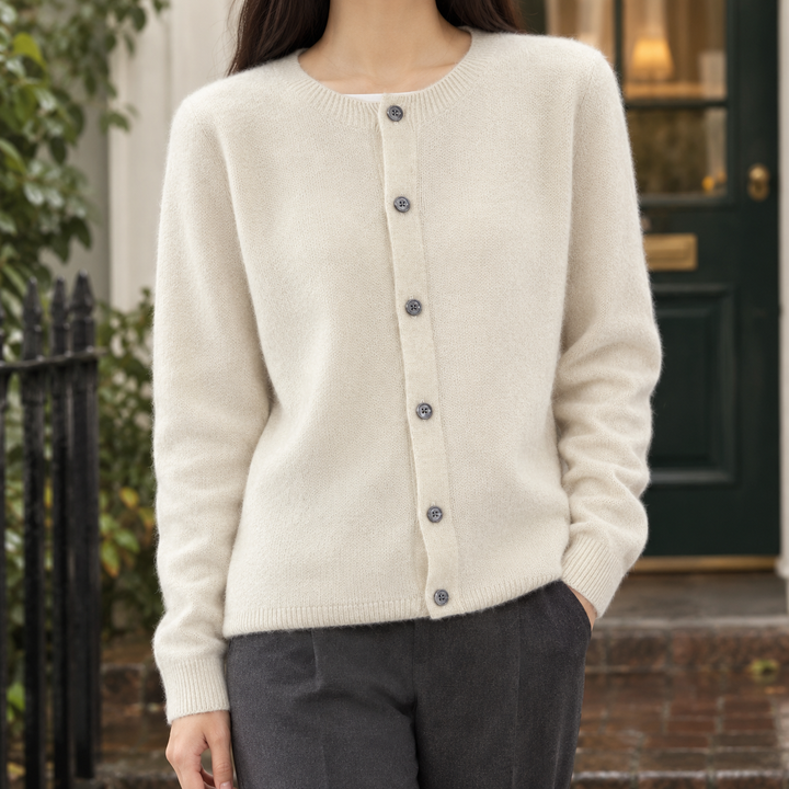Women's Isabeau-Eve Wool Cardigan | Invictora.com