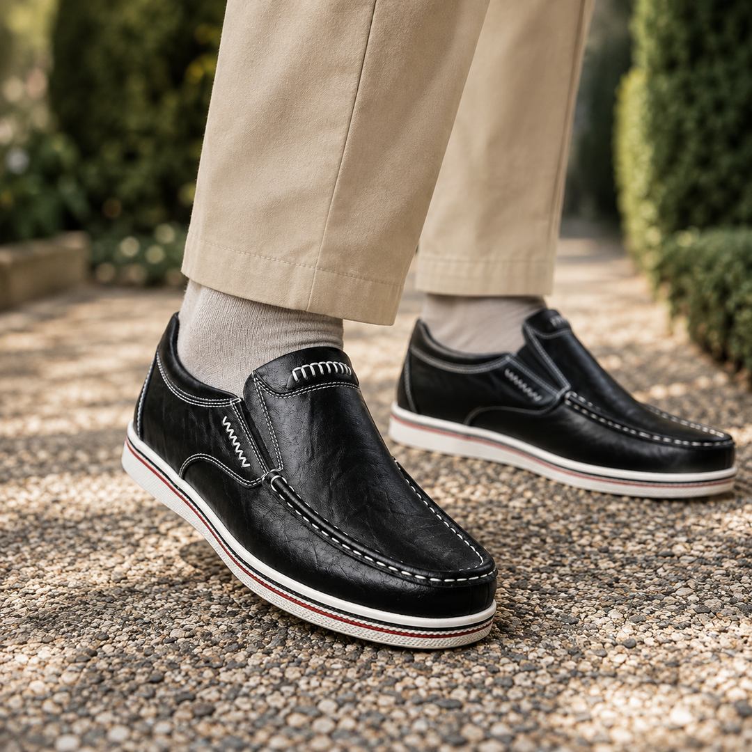 Women's Sienna Leather Loafers in Black | Invictora.com