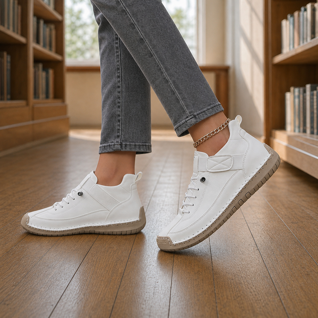 Women's Ravello Elastic Lace Sneakers in White | Invictora.com