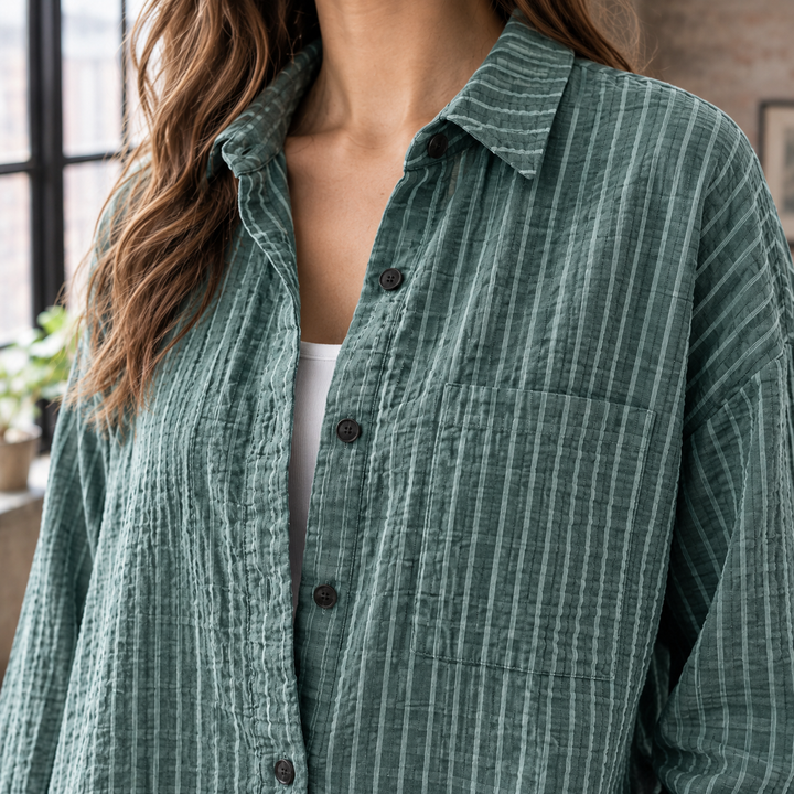 Women's Leontine Relaxed Shirt in Green | Invictora.com